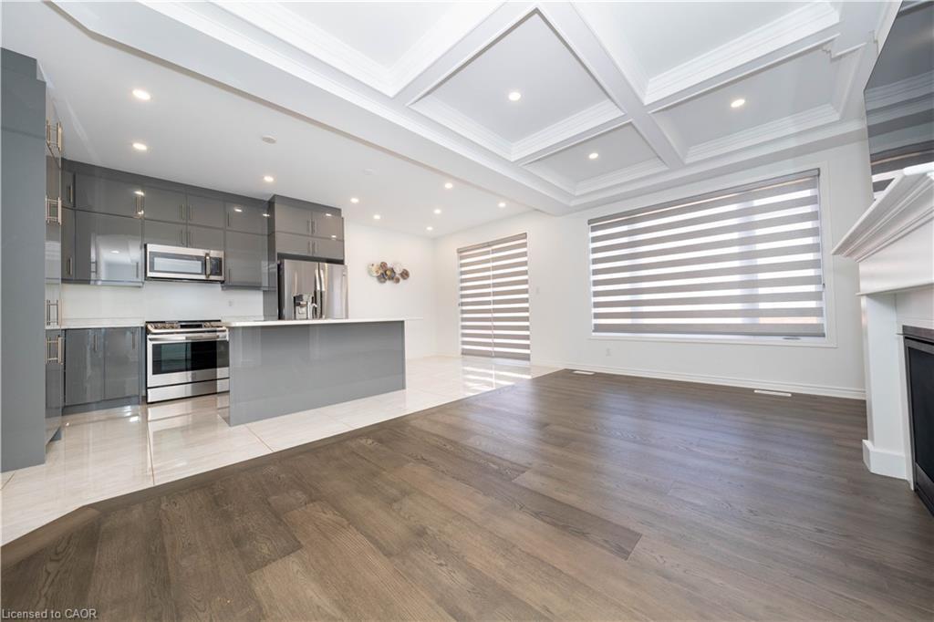 558 Kennedy Circle W, Milton, ON - Indoor With Fireplace