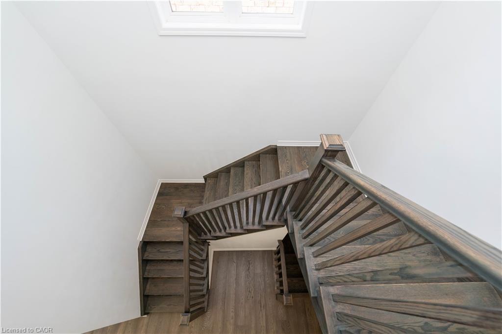 558 Kennedy Circle W, Milton, ON - Indoor Photo Showing Other Room