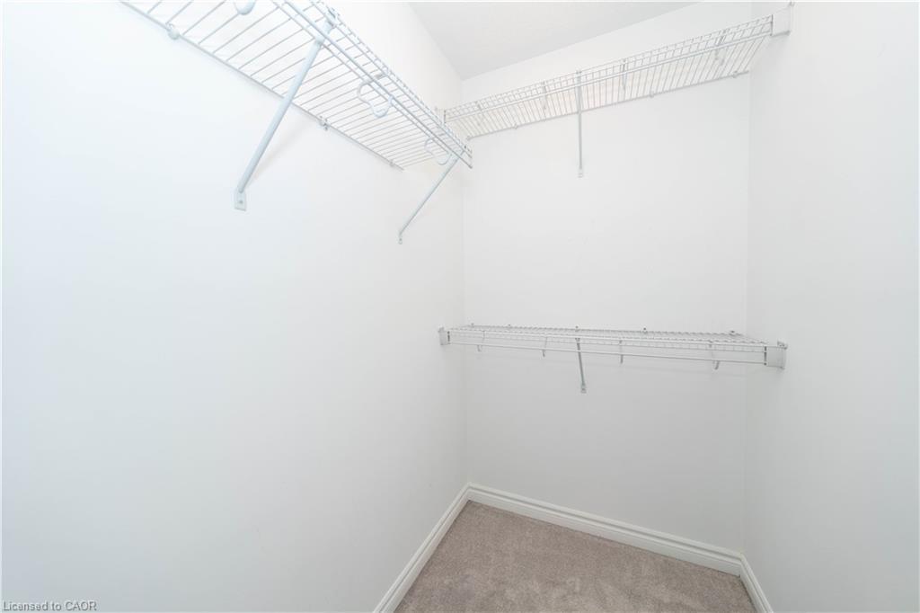 558 Kennedy Circle W, Milton, ON - Indoor With Storage