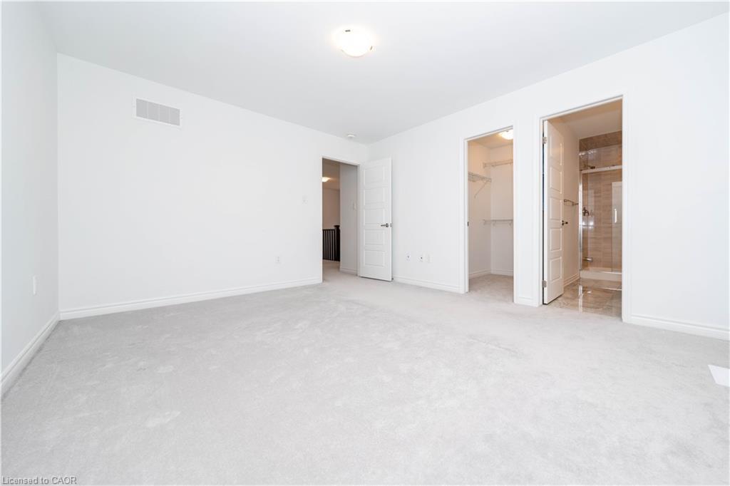 558 Kennedy Circle W, Milton, ON - Indoor Photo Showing Other Room