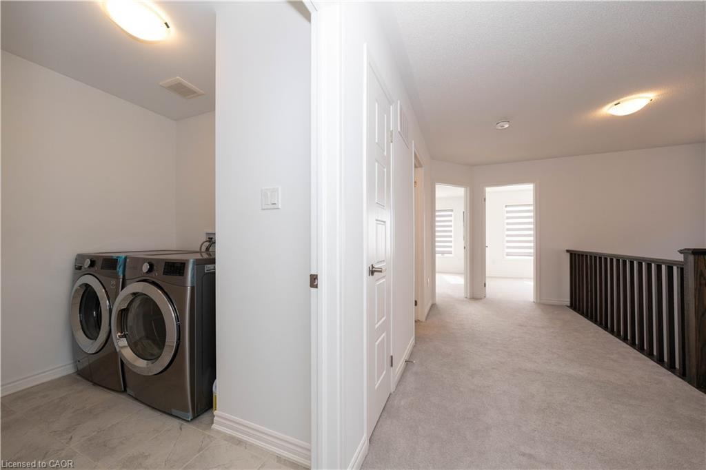 558 Kennedy Circle W, Milton, ON - Indoor Photo Showing Laundry Room