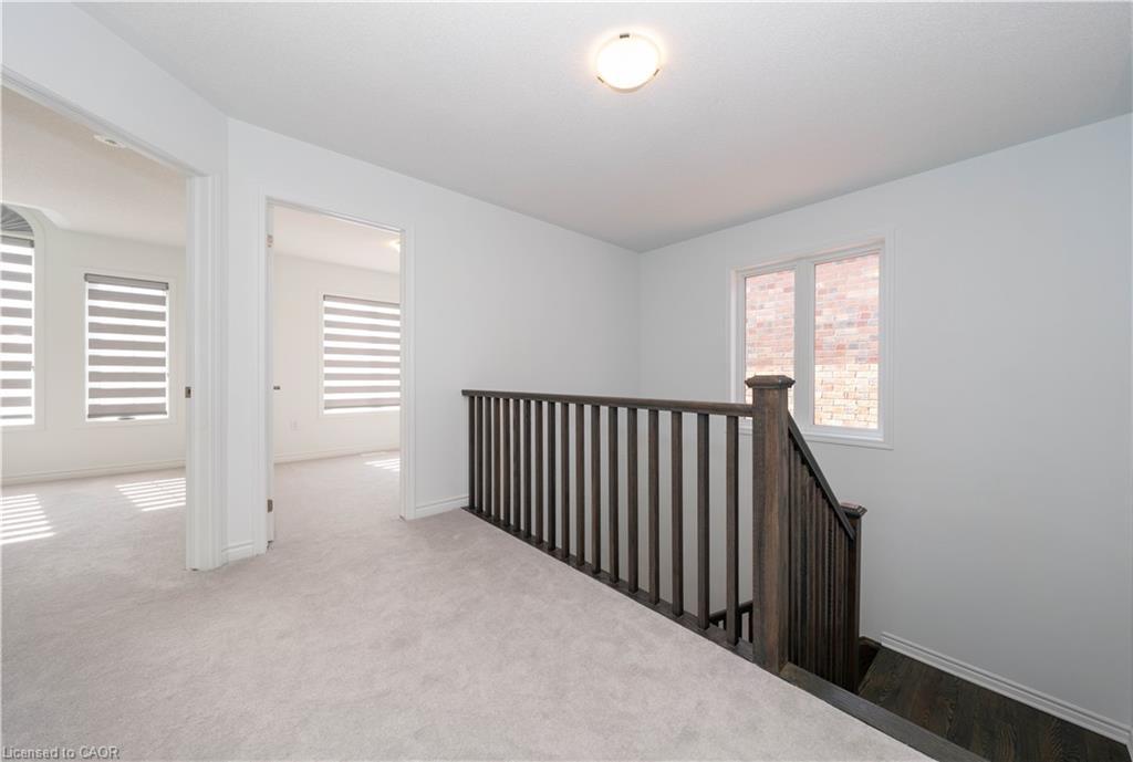 558 Kennedy Circle W, Milton, ON - Indoor Photo Showing Other Room