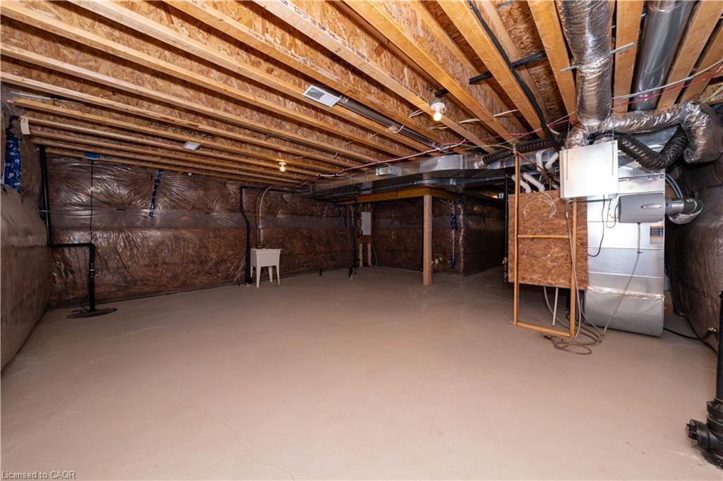 558 Kennedy Circle W, Milton, ON - Indoor Photo Showing Basement