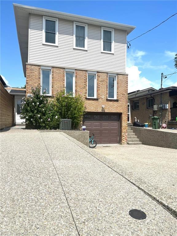 68 Napoli Drive, Hamilton, ON - Outdoor