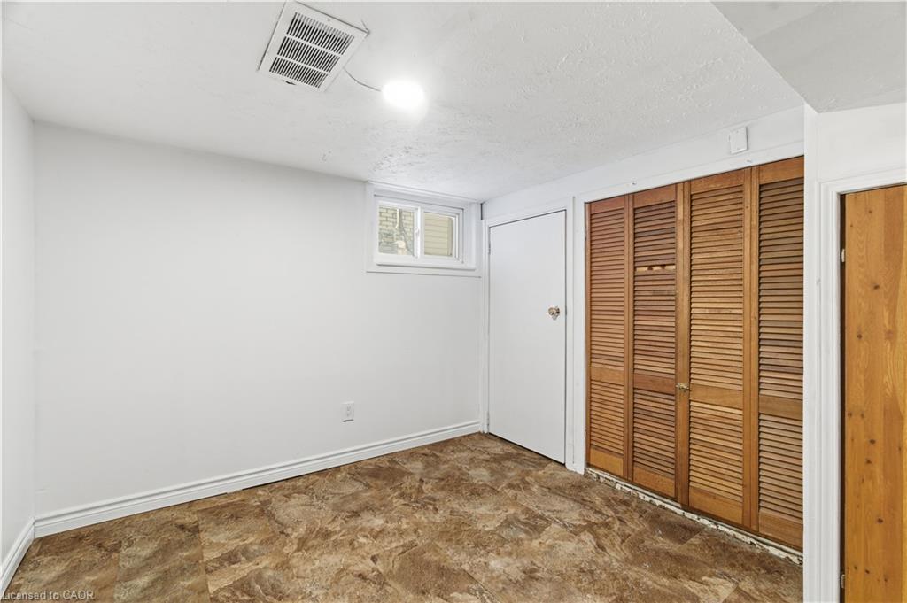 1 (Basement)-503 Victoria Street N, Kitchener, ON - Indoor Photo Showing Other Room