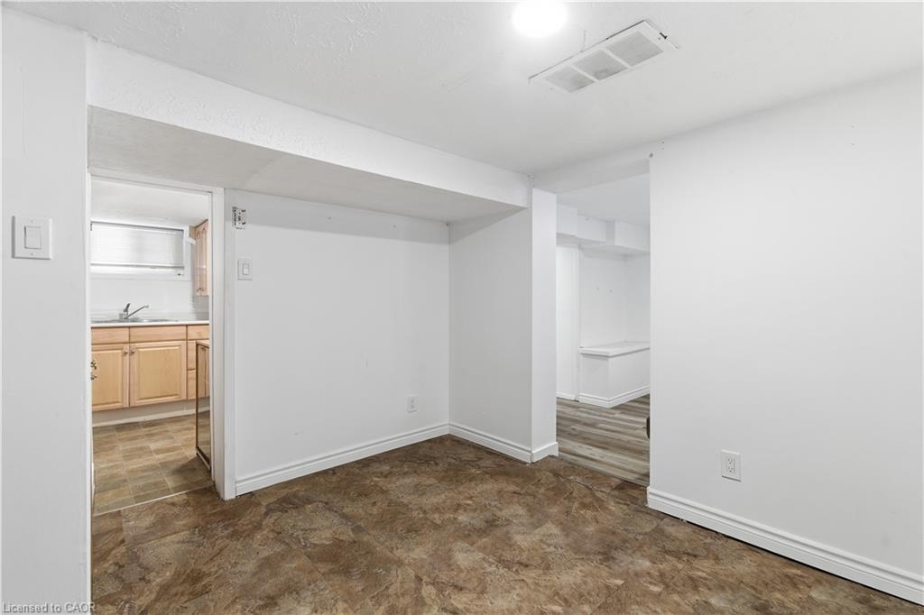 1 (Basement)-503 Victoria Street N, Kitchener, ON - Indoor Photo Showing Other Room