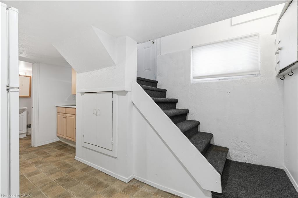 1 (Basement)-503 Victoria Street N, Kitchener, ON - Indoor Photo Showing Other Room