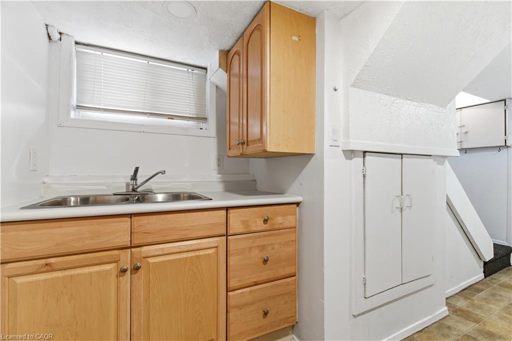 1 (Basement)-503 Victoria Street N, Kitchener, ON - Indoor Photo Showing Kitchen With Double Sink