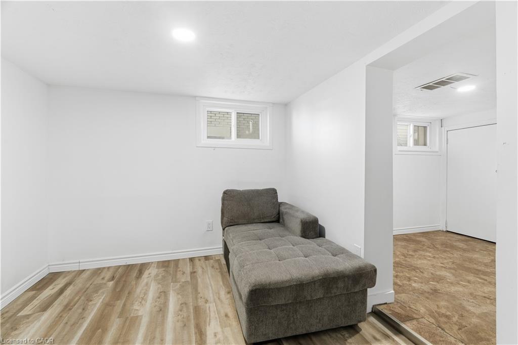 1 (Basement)-503 Victoria Street N, Kitchener, ON - Indoor Photo Showing Other Room