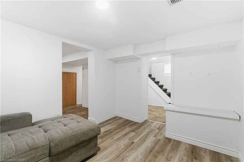 1 (Basement)-503 Victoria Street N, Kitchener, ON - Indoor Photo Showing Other Room
