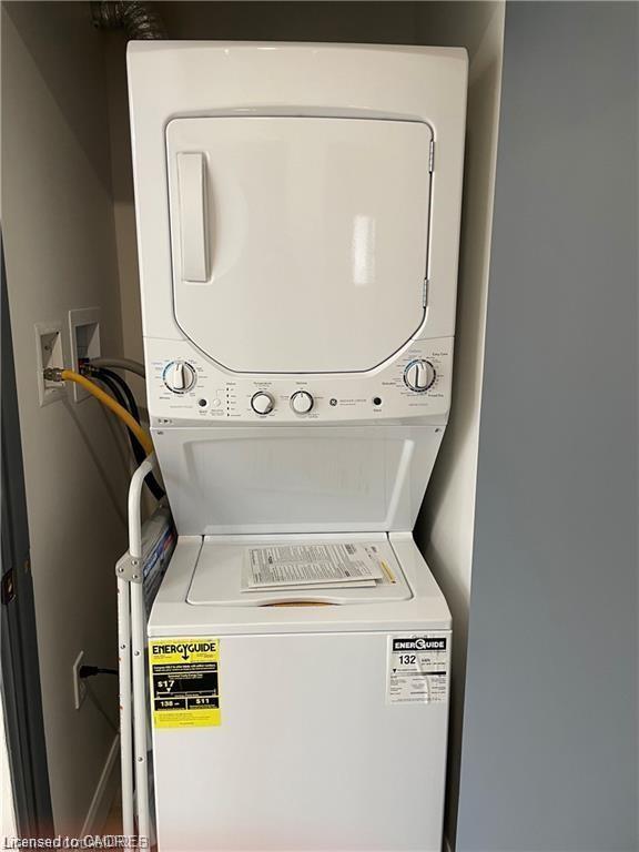 Upper-564 Waterloo Street, Hamilton, ON - Indoor Photo Showing Laundry Room