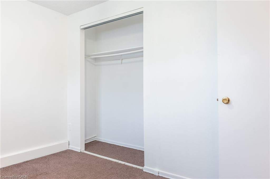 2-643 Albert Street, Waterloo, ON - Indoor Photo Showing Other Room