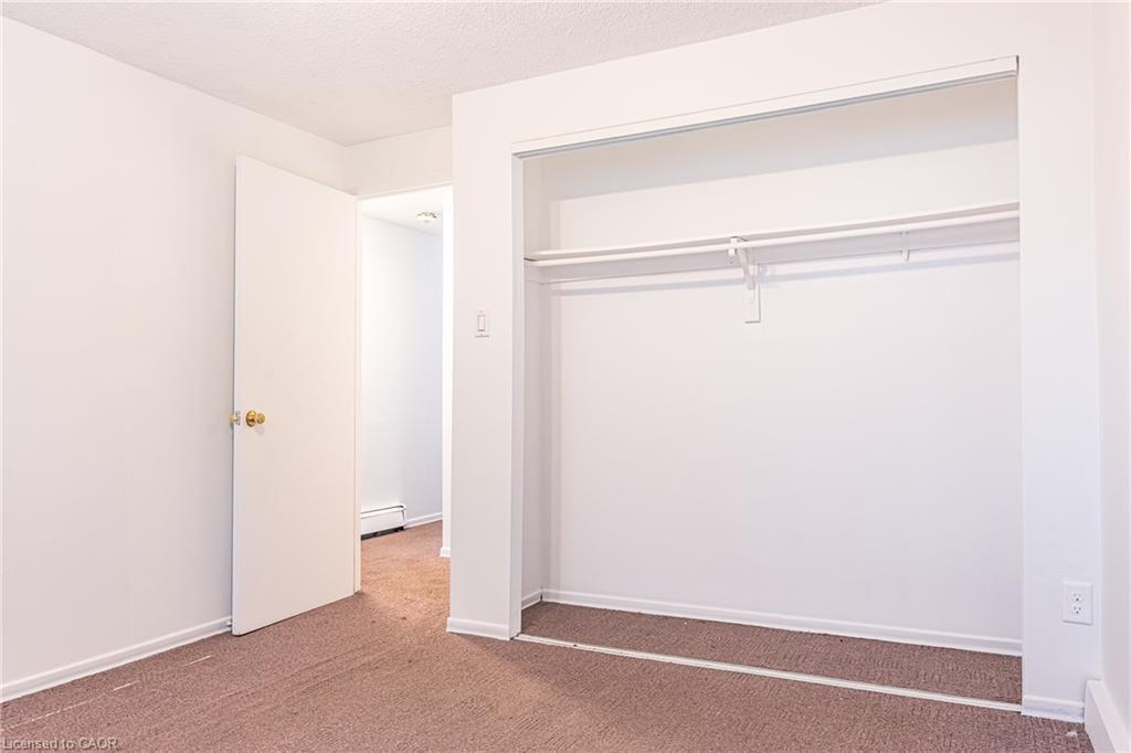 2-643 Albert Street, Waterloo, ON - Indoor Photo Showing Other Room