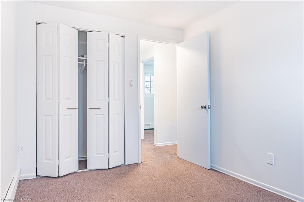 2-643 Albert Street, Waterloo, ON - Indoor