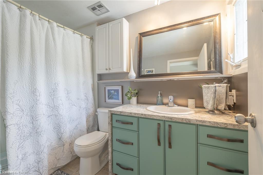 2-643 Albert Street, Waterloo, ON - Indoor Photo Showing Bathroom
