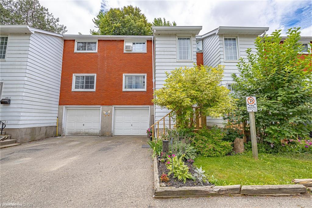 2-643 Albert Street, Waterloo, ON - Outdoor