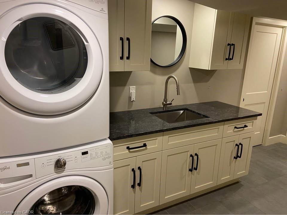 56 Woolwich Street N, Breslau, ON - Indoor Photo Showing Laundry Room