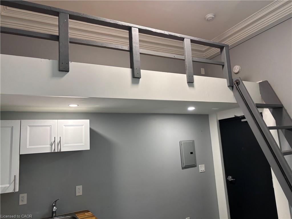 5-123 Macnab Street S, Hamilton, ON - Indoor Photo Showing Other Room