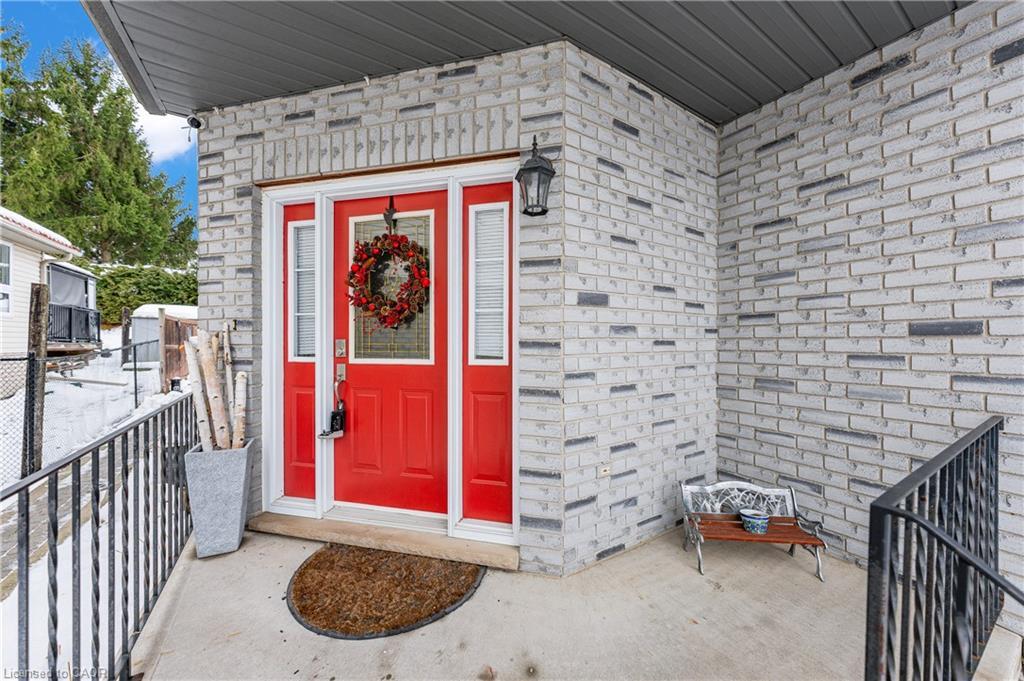 44 Dineen Court, Kitchener, ON - Outdoor