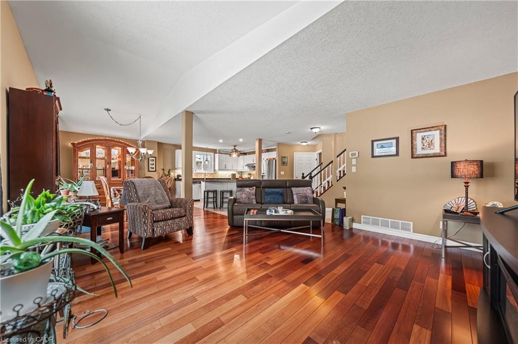 44 Dineen Court, Kitchener, ON - Indoor