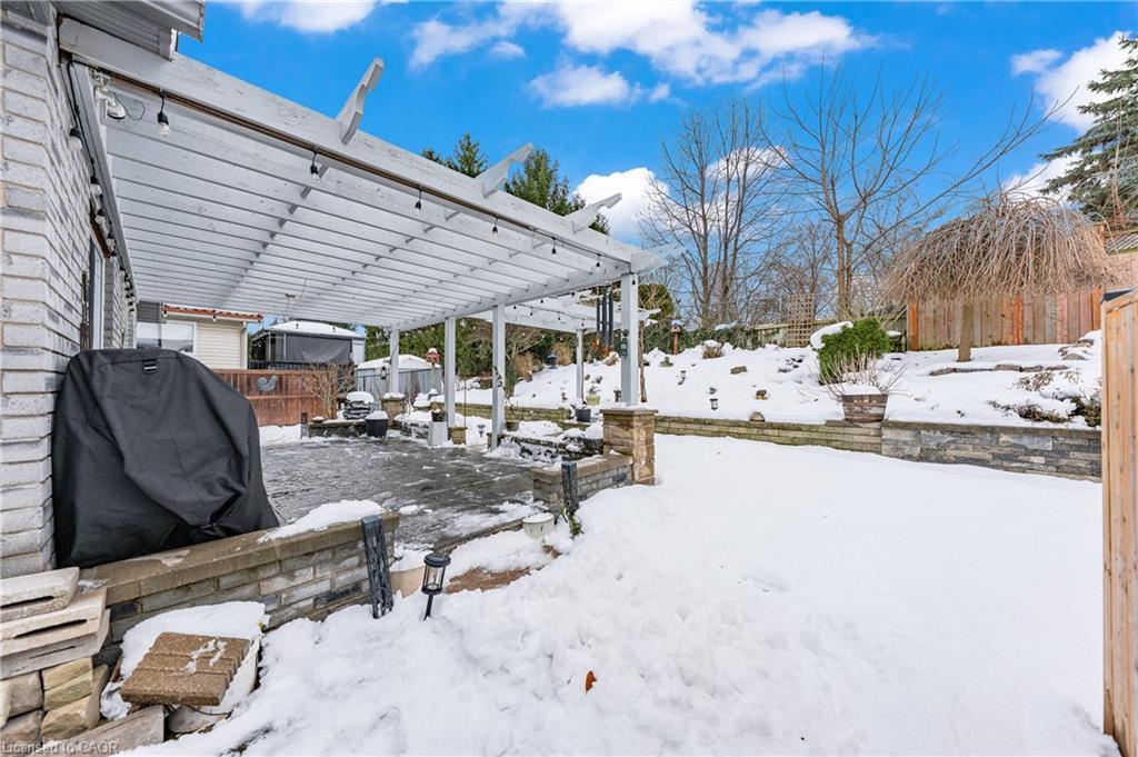 44 Dineen Court, Kitchener, ON - Outdoor With Deck Patio Veranda