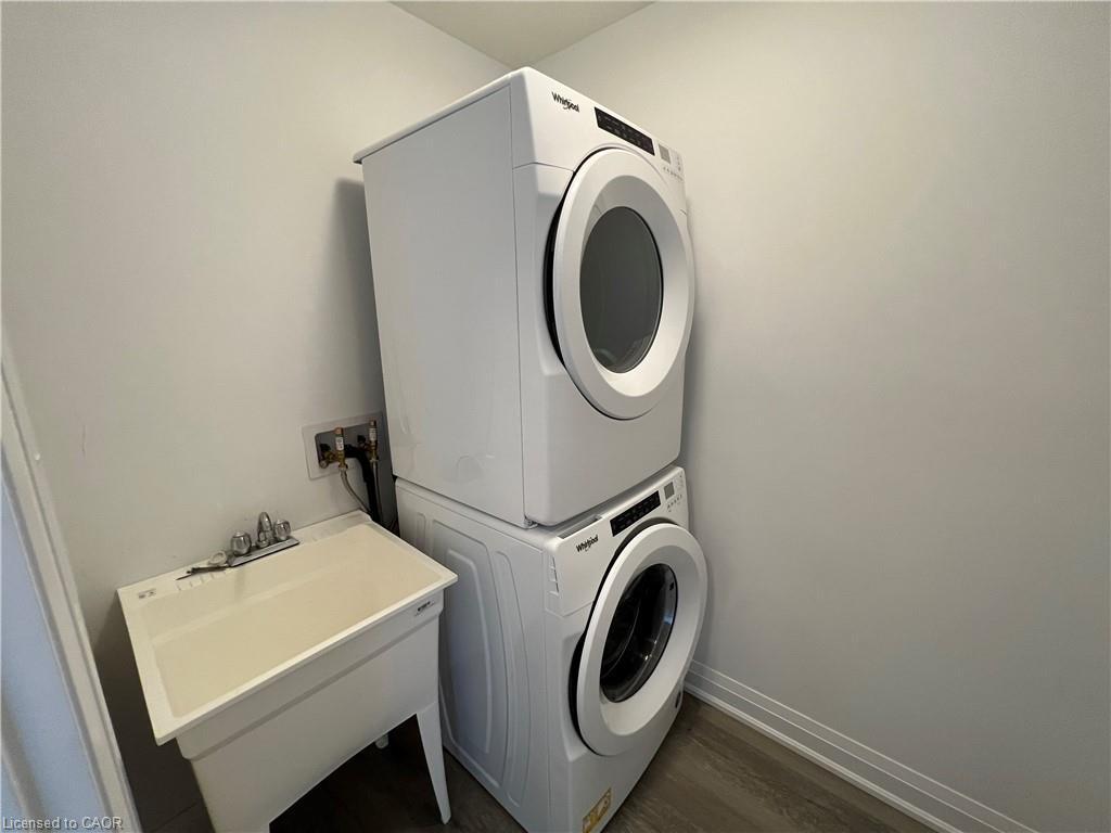 20 Steele Crescent, Guelph, ON - Indoor Photo Showing Laundry Room