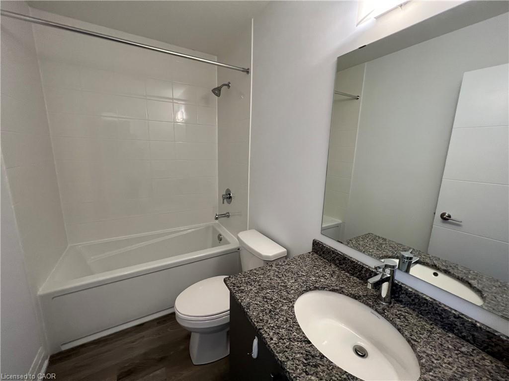 20 Steele Crescent, Guelph, ON - Indoor Photo Showing Bathroom