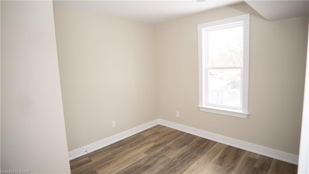 5-237 Hellems Avenue, Welland, ON - Indoor Photo Showing Other Room