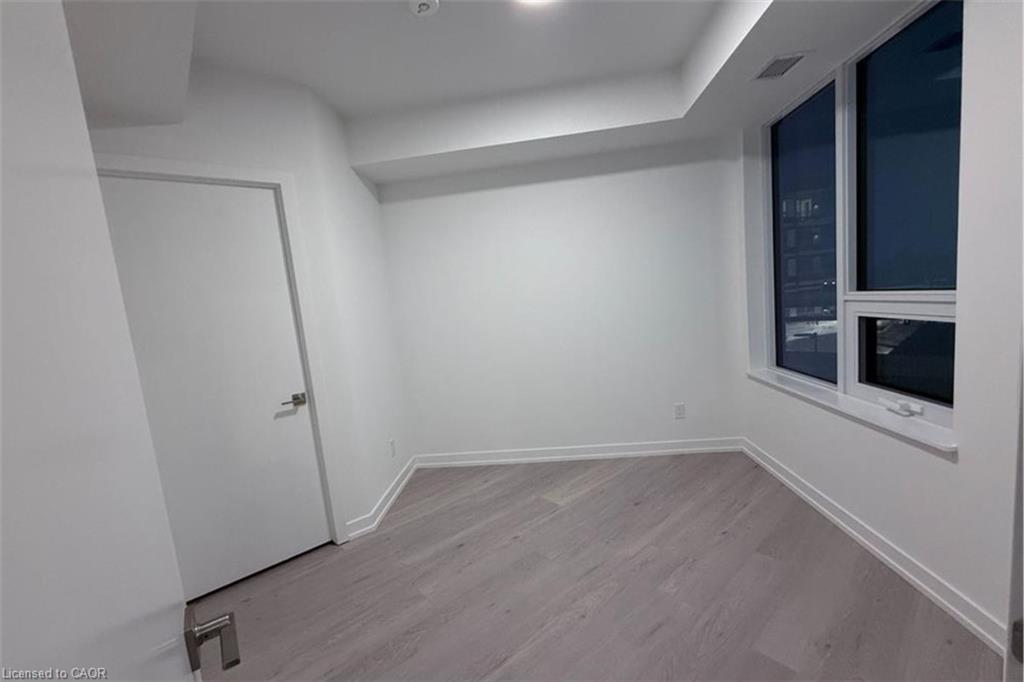 251-2501 Saw Whet Boulevard, Oakville, ON - Indoor Photo Showing Other Room