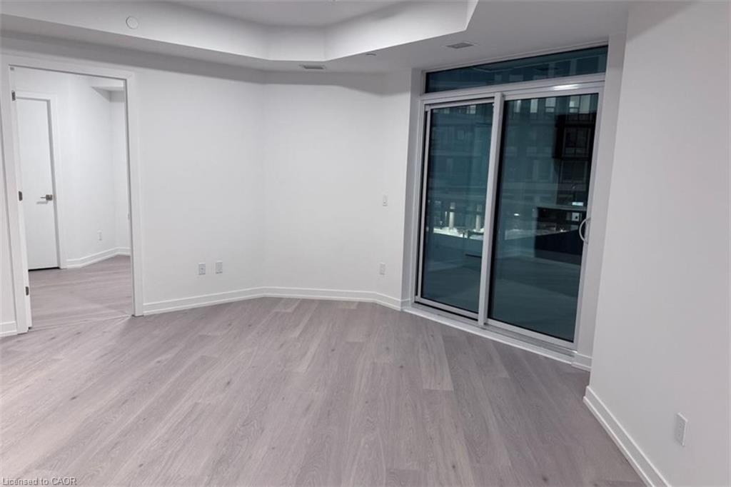 251-2501 Saw Whet Boulevard, Oakville, ON - Indoor Photo Showing Other Room