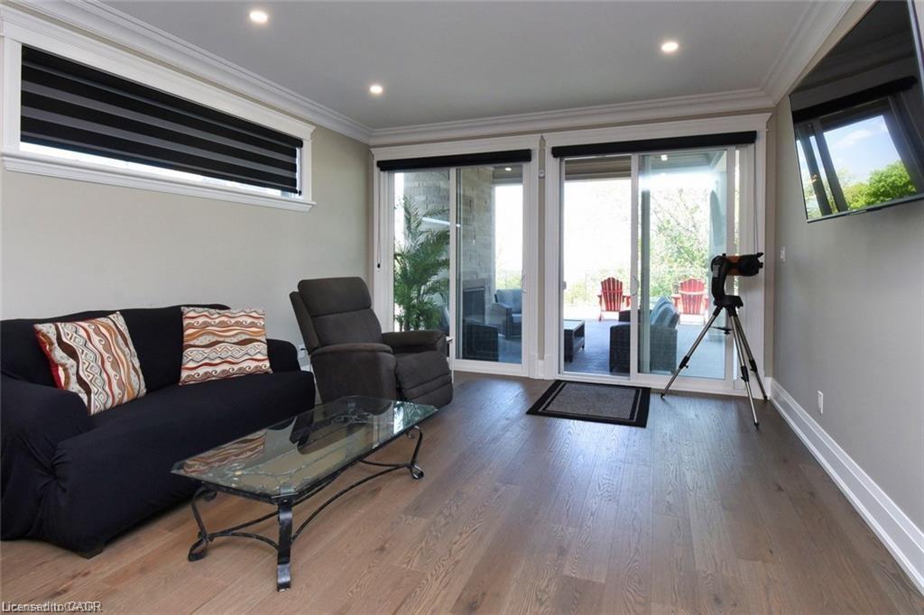 68 Mountain Brow Boulevard, Hamilton, ON - Indoor Photo Showing Other Room