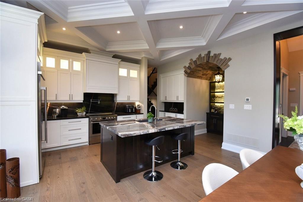 68 Mountain Brow Boulevard, Hamilton, ON - Indoor Photo Showing Other Room