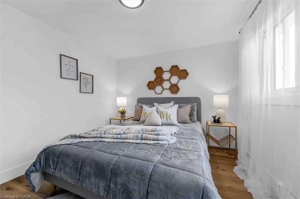 10-1255 Upper Gage Avenue, Hamilton, ON - Indoor Photo Showing Bedroom