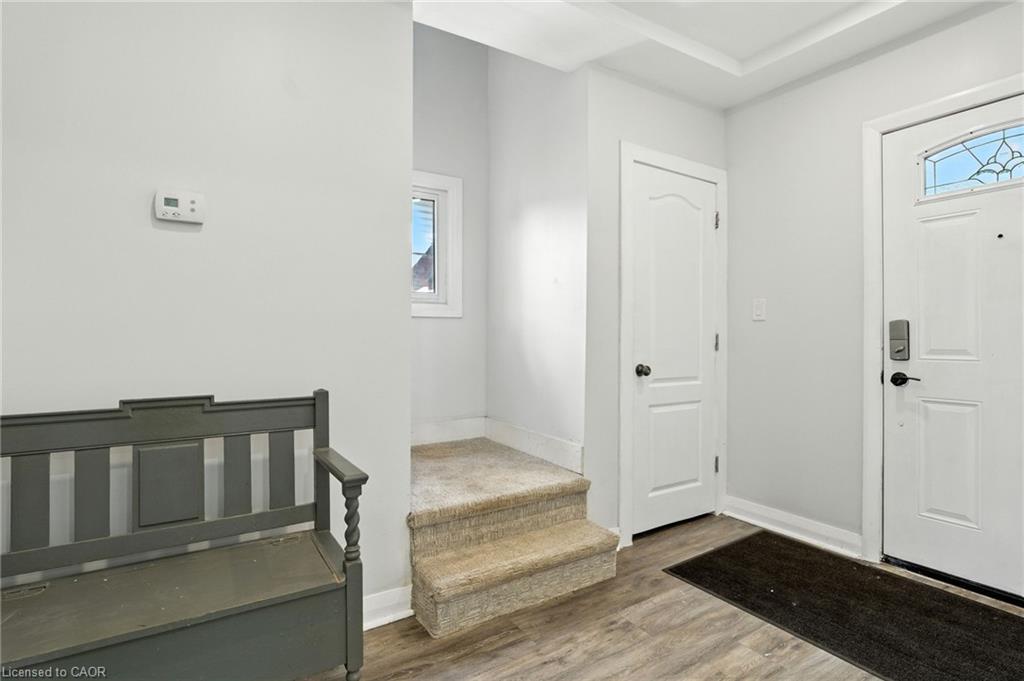 5039 Armoury Street, Niagara Falls, ON - Indoor Photo Showing Other Room