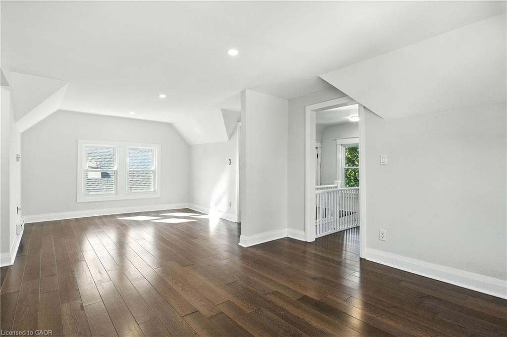 5039 Armoury Street, Niagara Falls, ON - Indoor