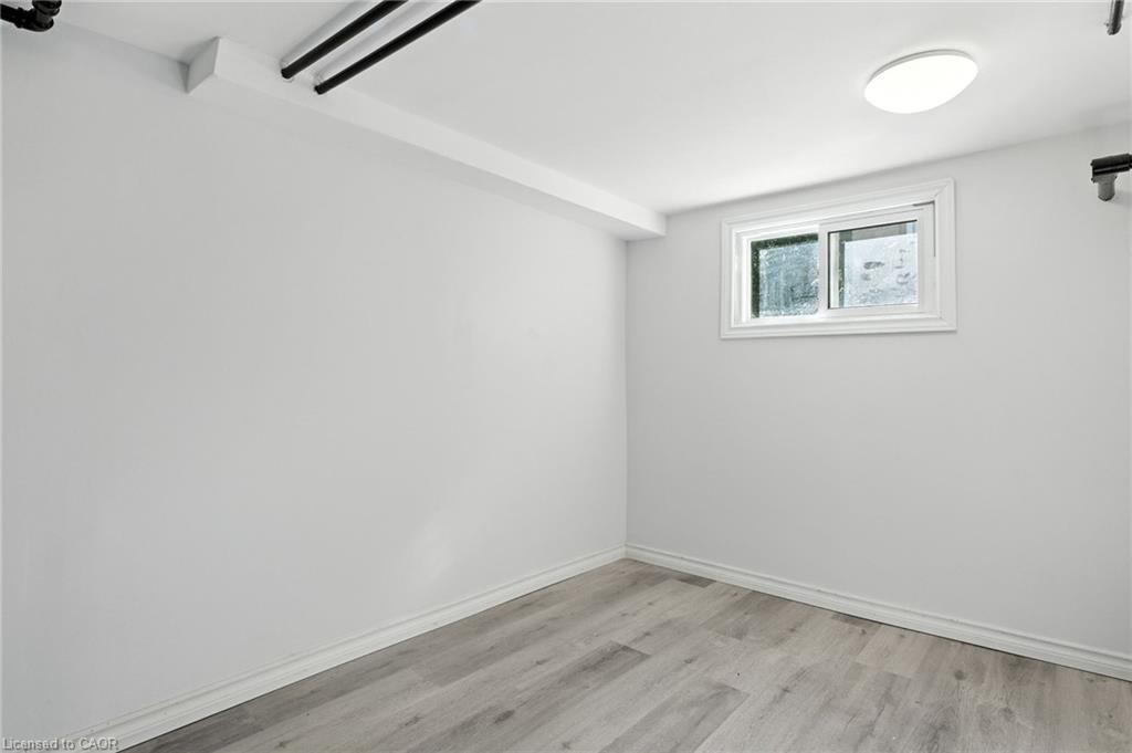 5039 Armoury Street, Niagara Falls, ON - Indoor Photo Showing Other Room