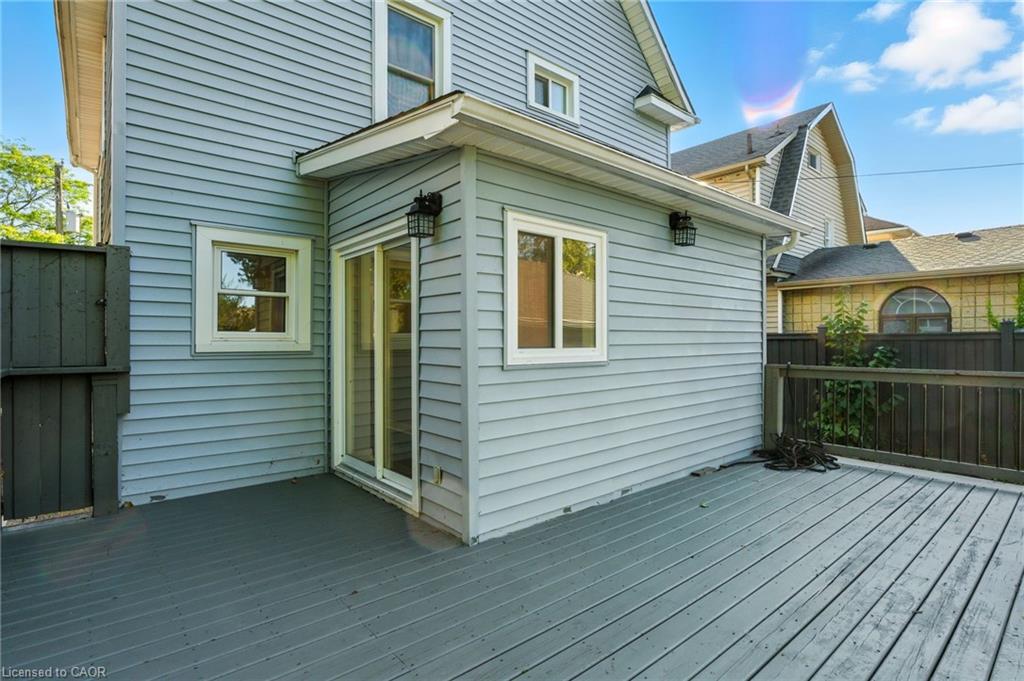 5039 Armoury Street, Niagara Falls, ON - Outdoor With Deck Patio Veranda With Exterior