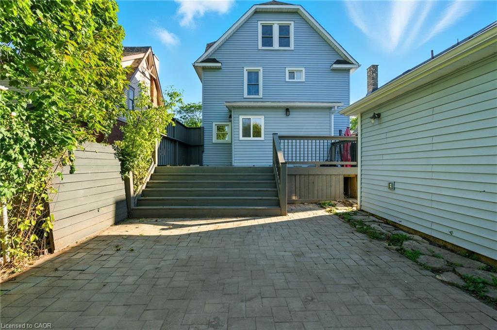 5039 Armoury Street, Niagara Falls, ON - Outdoor With Deck Patio Veranda With Exterior