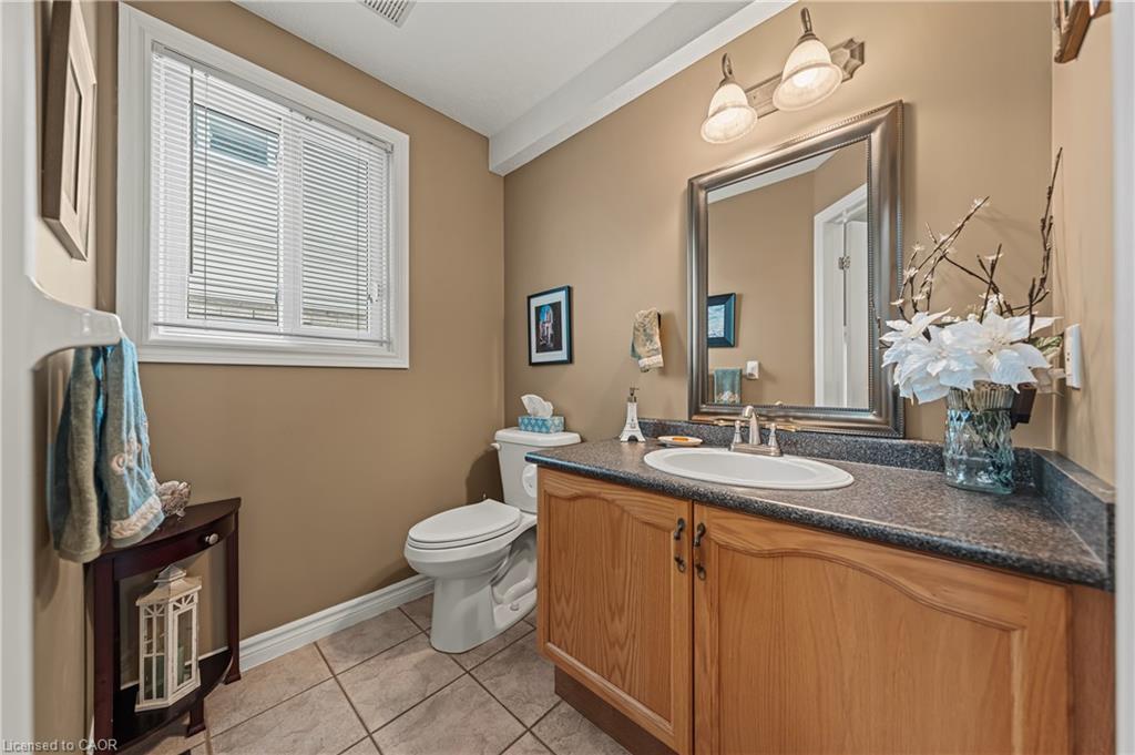 44 Dineen Court, Kitchener, ON - Indoor Photo Showing Bathroom