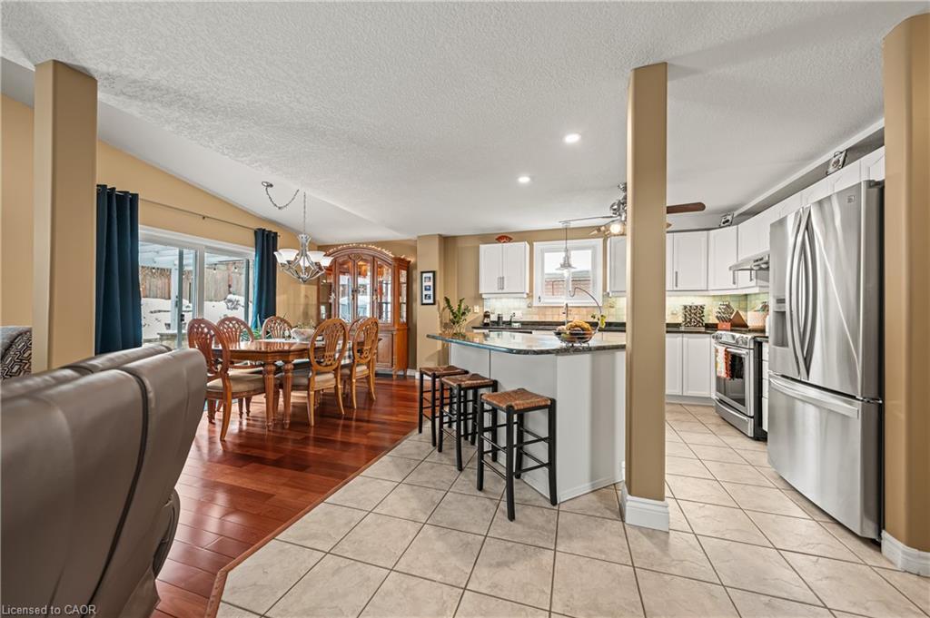 44 Dineen Court, Kitchener, ON - Indoor