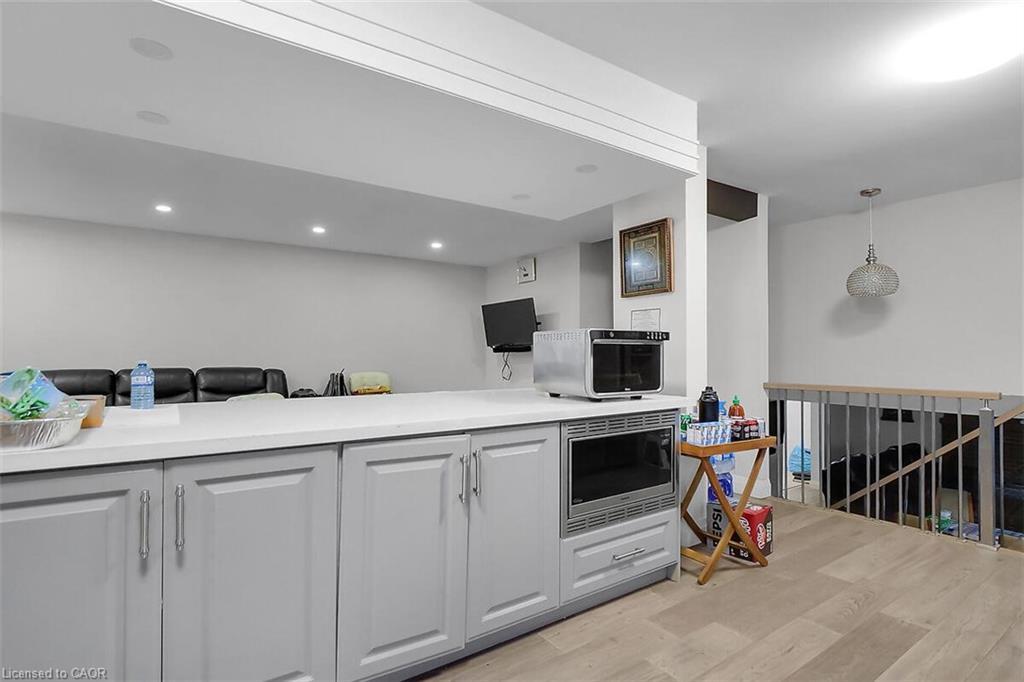 17 Locust Crescent, London, ON - Indoor