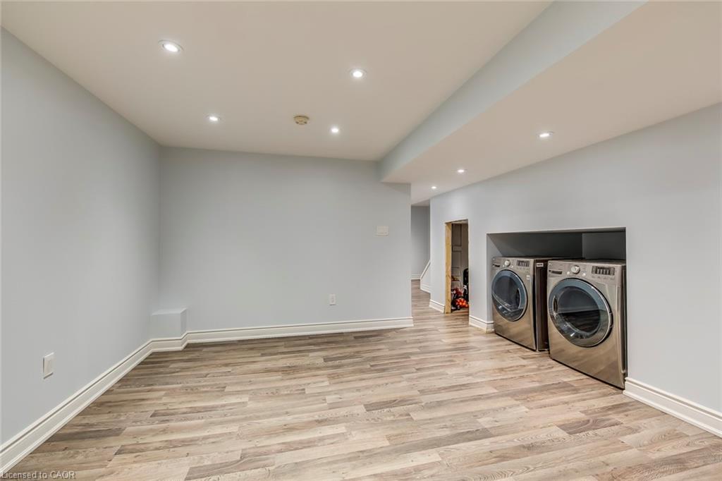 4084 Kryzan Drive, Burlington, ON - Indoor Photo Showing Laundry Room