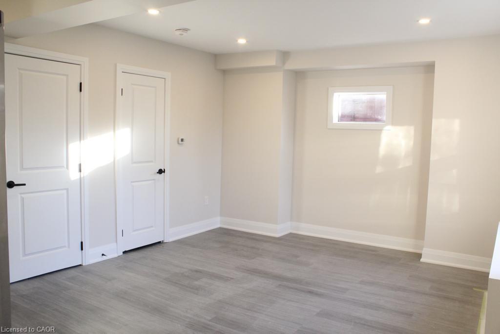 1-155 Prospect Street N, Hamilton, ON - Indoor Photo Showing Other Room