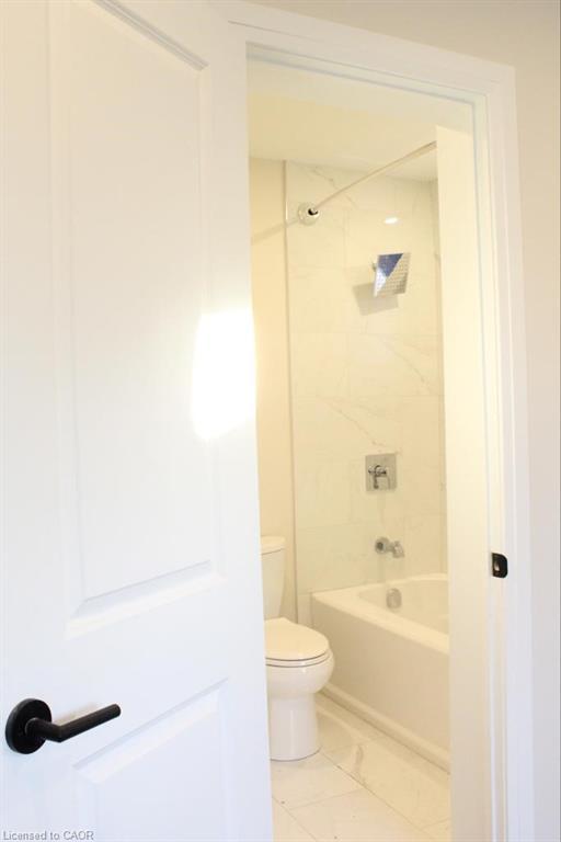 1-155 Prospect Street N, Hamilton, ON - Indoor Photo Showing Bathroom