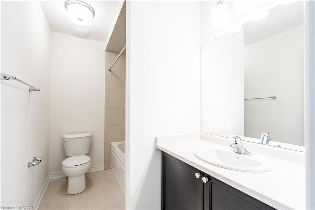 20-620 Colborne Street W, Brantford, ON - Indoor Photo Showing Bathroom