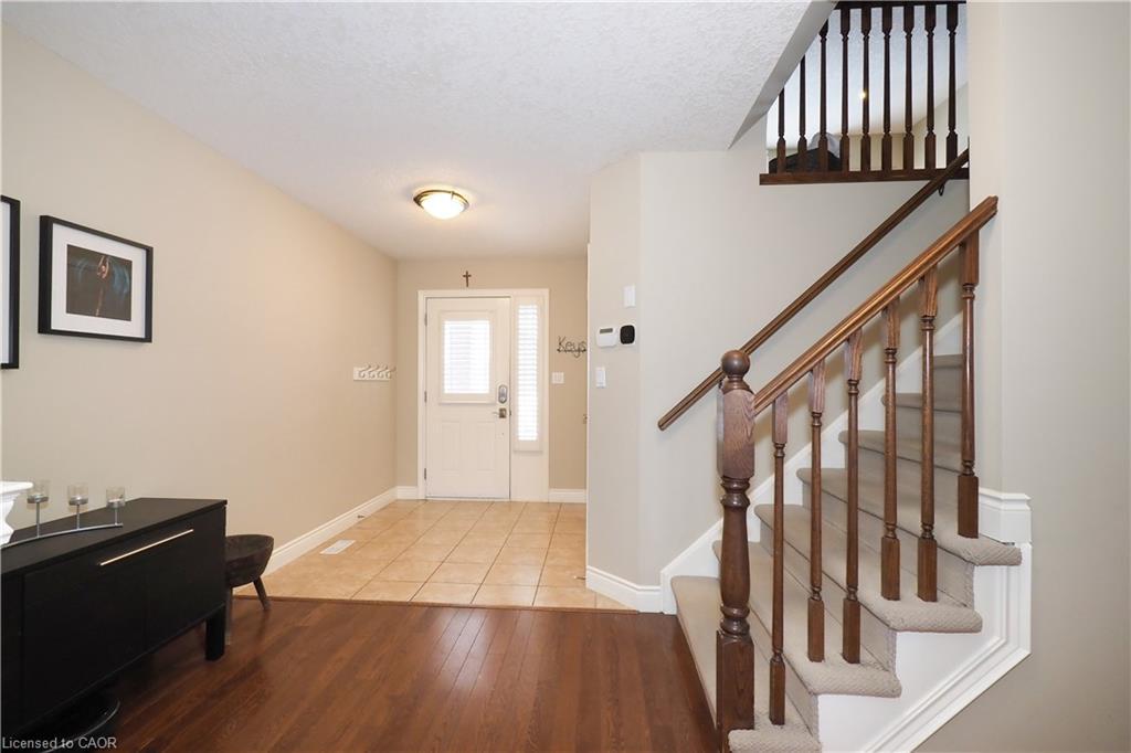 33 Huck Crescent, Kitchener, ON - Indoor Photo Showing Other Room