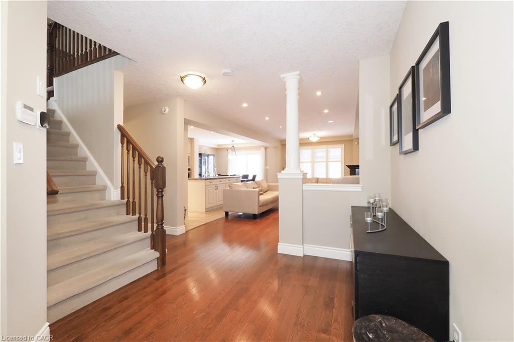 33 Huck Crescent, Kitchener, ON - Indoor Photo Showing Other Room