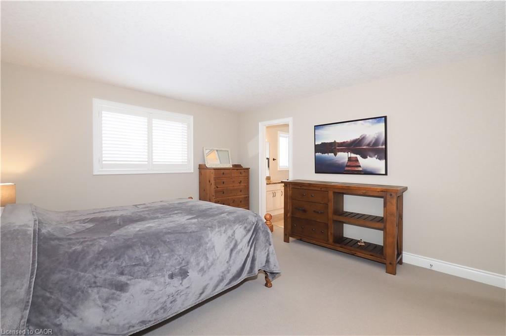 33 Huck Crescent, Kitchener, ON - Indoor Photo Showing Bedroom