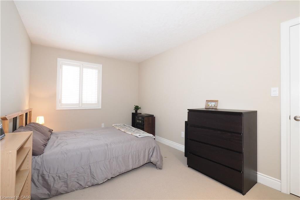 33 Huck Crescent, Kitchener, ON - Indoor Photo Showing Bedroom