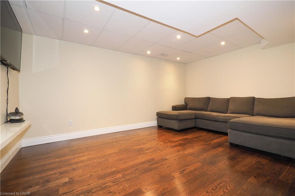 33 Huck Crescent, Kitchener, ON - Indoor